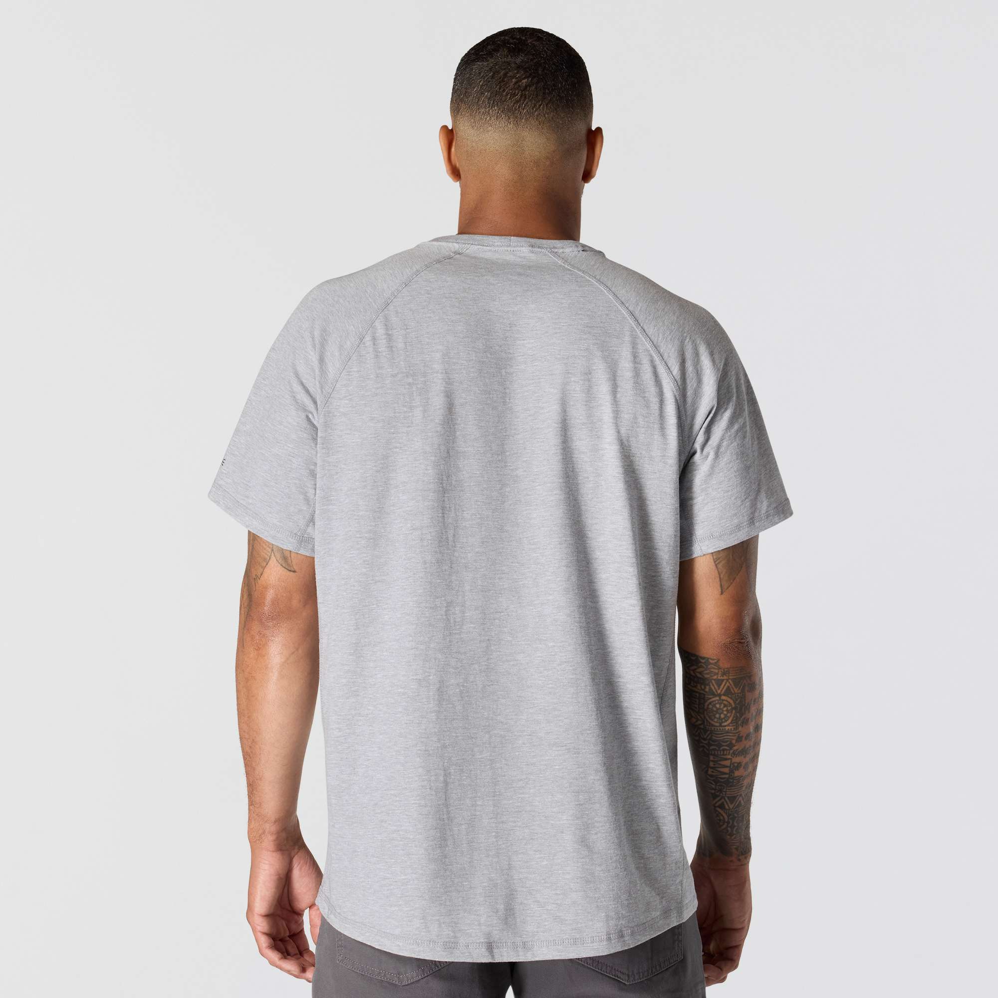 Men's force relaxed fit moisture wicking pocket t-shirt