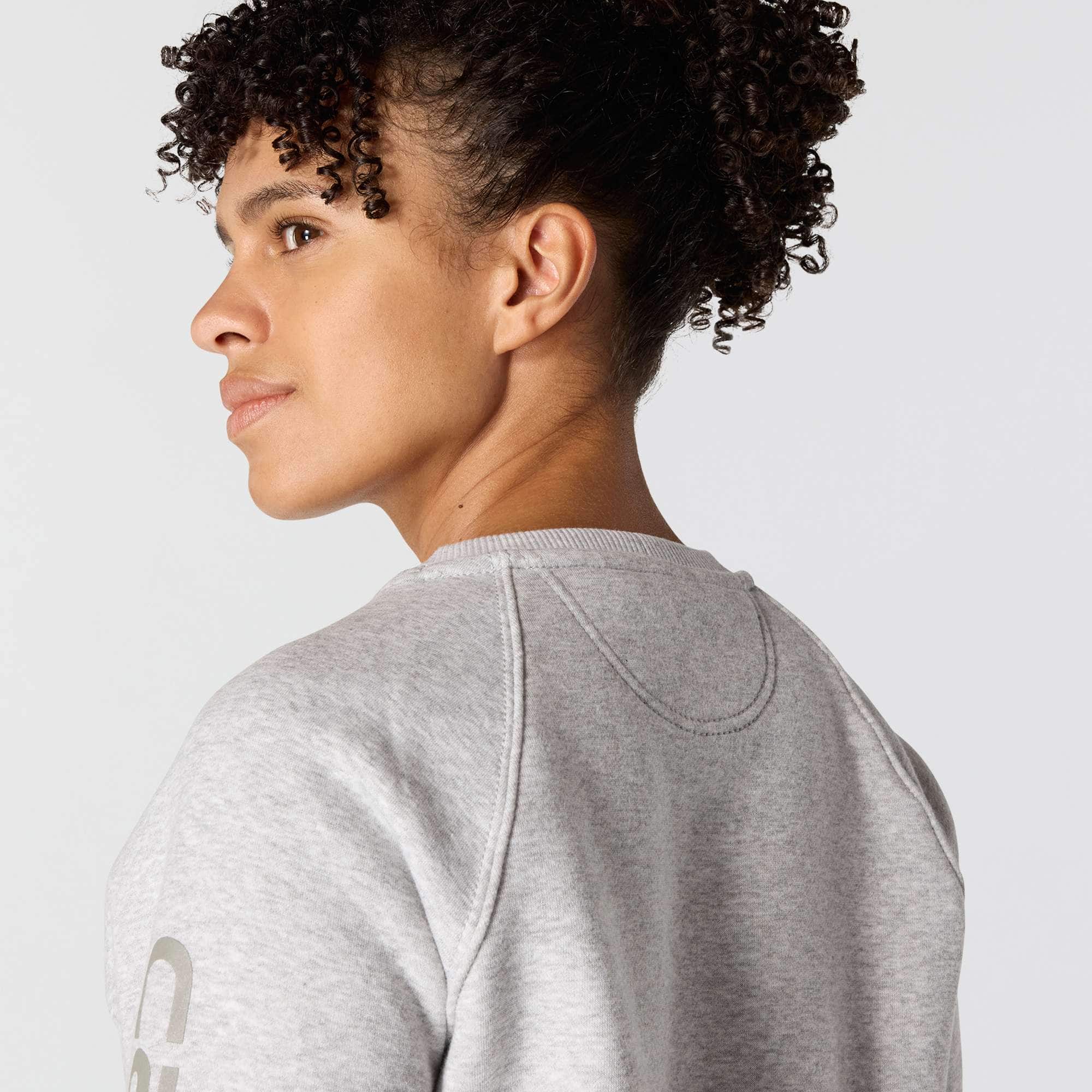 Women's relaxed fit midweight graphic crewneck sweatshirt