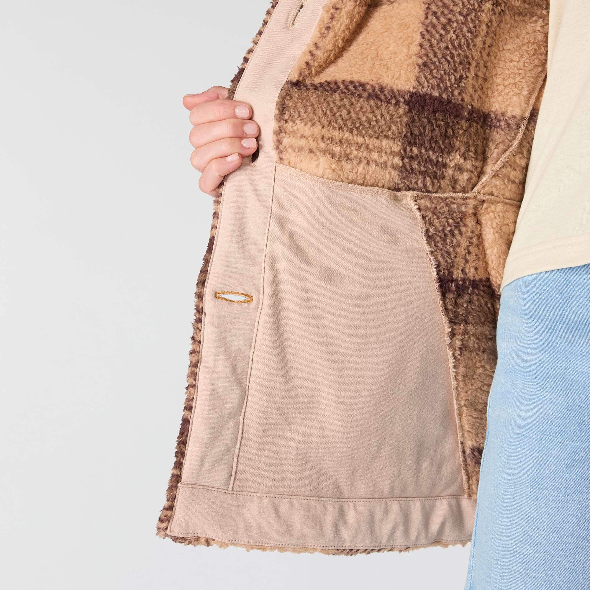 Women's loose fit plaid fleece jacket