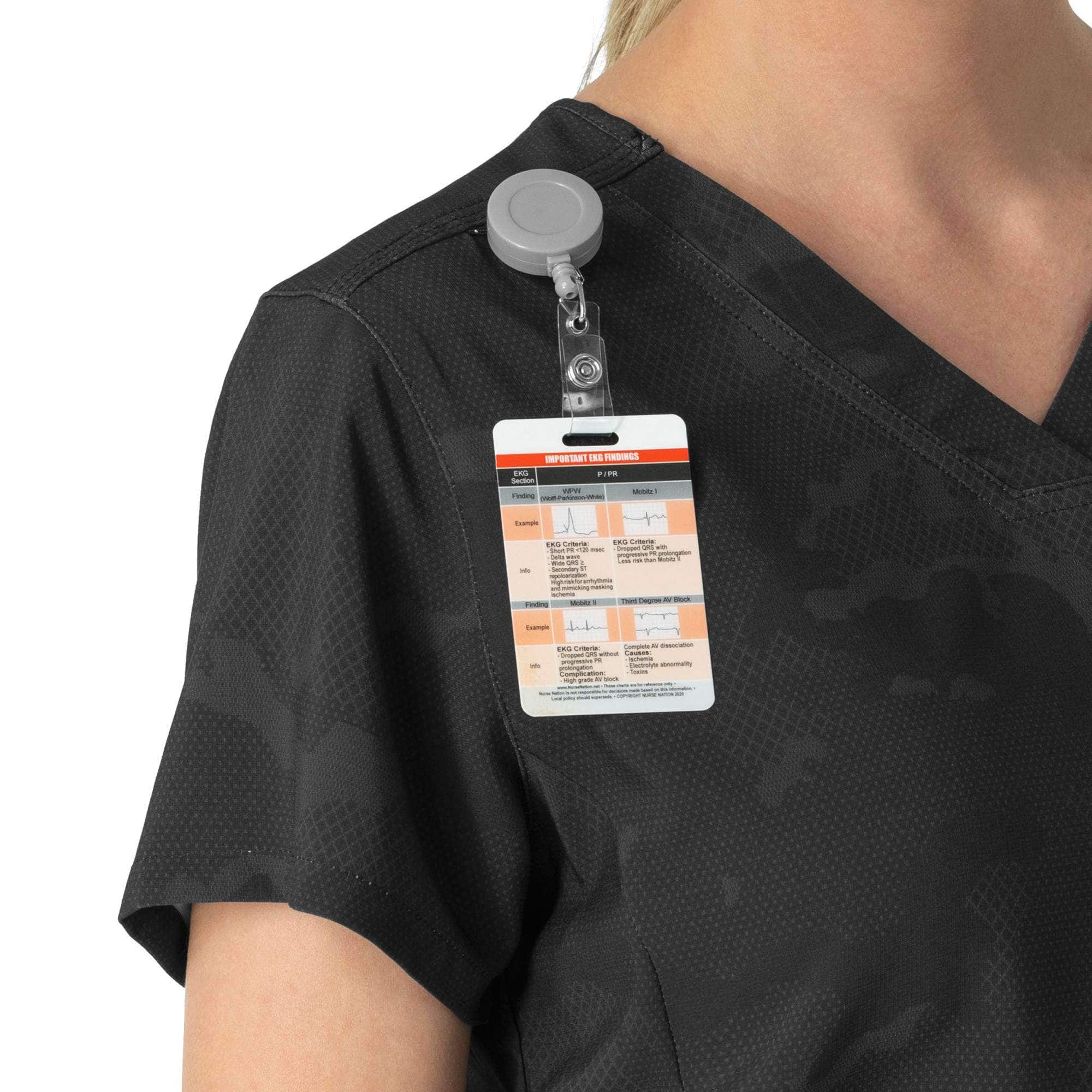 Women's tuck-in print scrub top